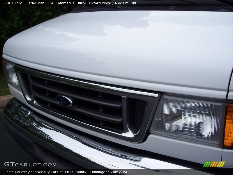 Oxford White / Medium Flint 2004 Ford E Series Van E350 Commercial Utility