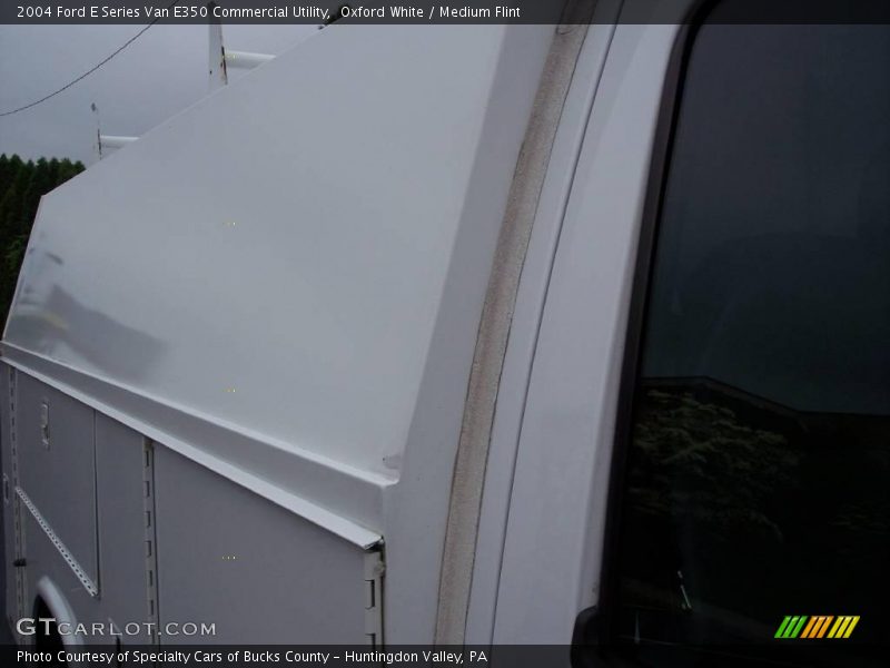 Oxford White / Medium Flint 2004 Ford E Series Van E350 Commercial Utility