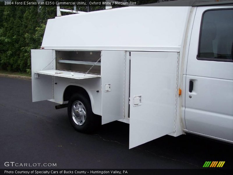 Oxford White / Medium Flint 2004 Ford E Series Van E350 Commercial Utility