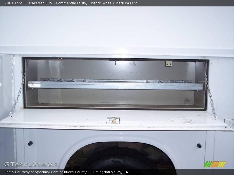 Oxford White / Medium Flint 2004 Ford E Series Van E350 Commercial Utility
