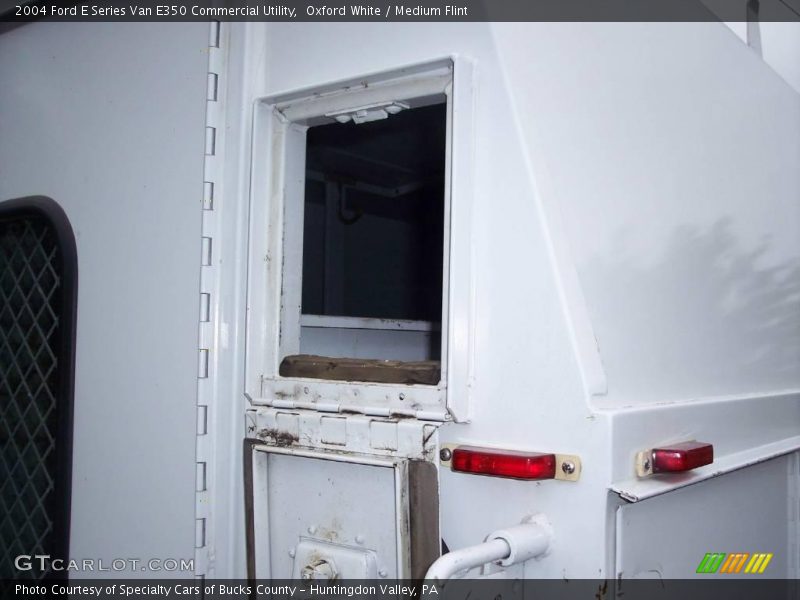 Oxford White / Medium Flint 2004 Ford E Series Van E350 Commercial Utility