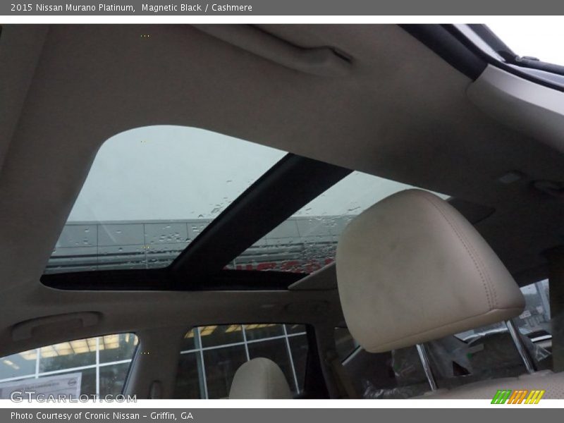 Sunroof of 2015 Murano Platinum