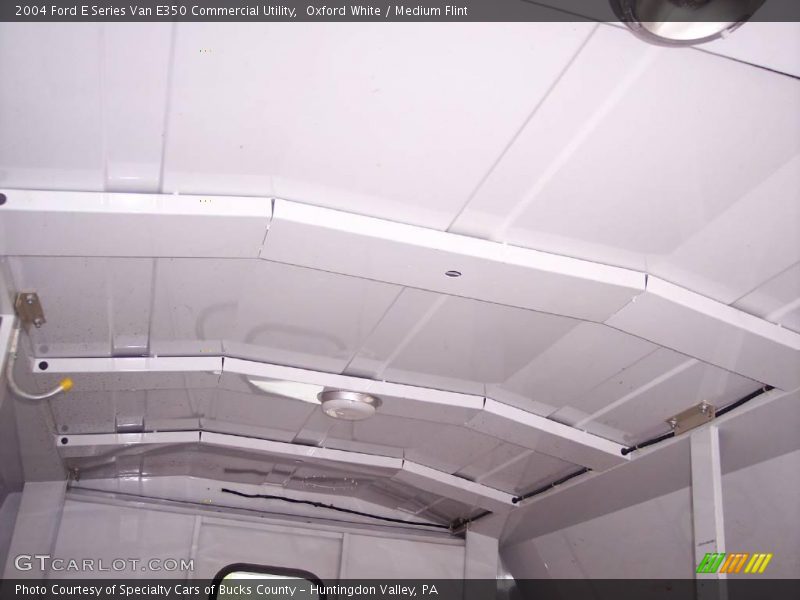 Oxford White / Medium Flint 2004 Ford E Series Van E350 Commercial Utility