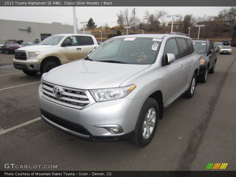 Classic Silver Metallic / Black 2013 Toyota Highlander SE 4WD