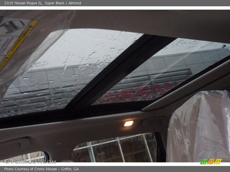 Super Black / Almond 2015 Nissan Rogue SL