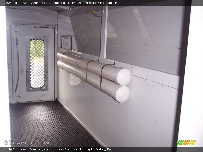 Oxford White / Medium Flint 2004 Ford E Series Van E350 Commercial Utility
