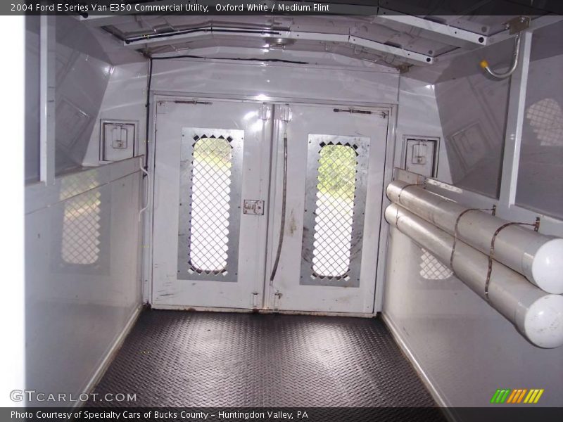 Oxford White / Medium Flint 2004 Ford E Series Van E350 Commercial Utility