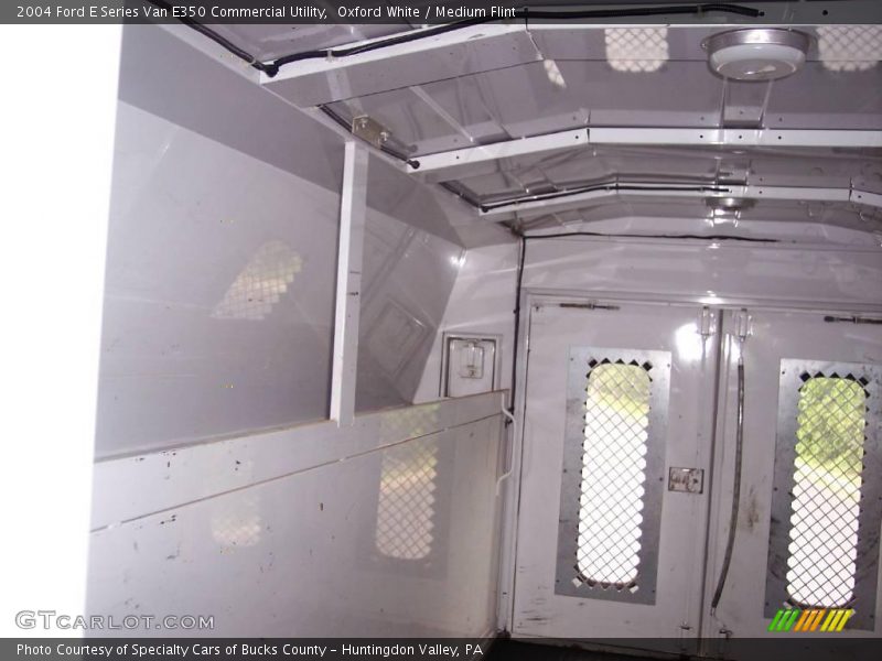 Oxford White / Medium Flint 2004 Ford E Series Van E350 Commercial Utility