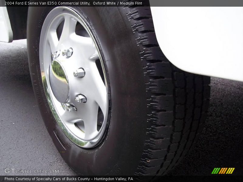 Oxford White / Medium Flint 2004 Ford E Series Van E350 Commercial Utility