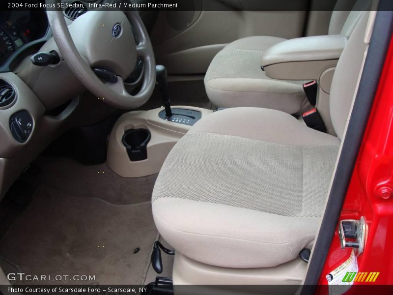 Infra-Red / Medium Parchment 2004 Ford Focus SE Sedan