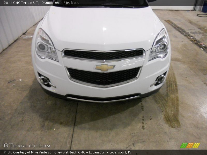 Olympic White / Jet Black 2011 GMC Terrain SLT