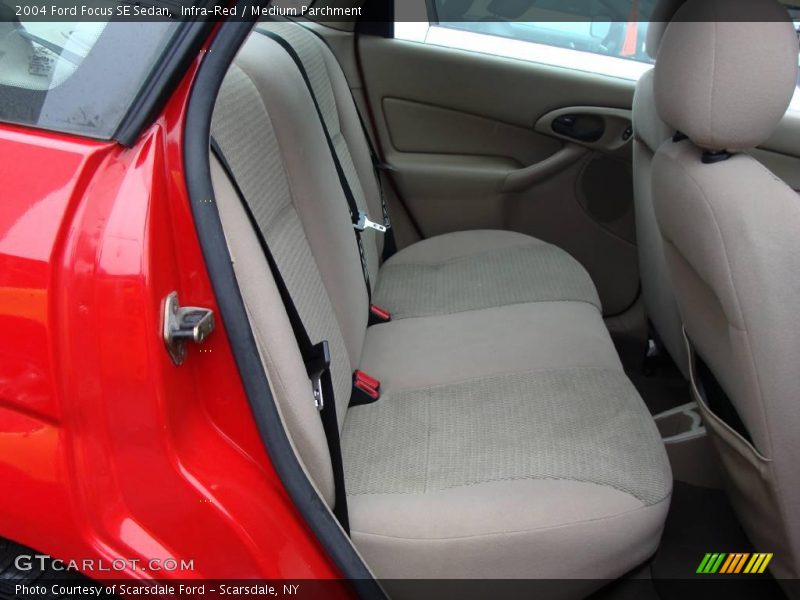 Infra-Red / Medium Parchment 2004 Ford Focus SE Sedan