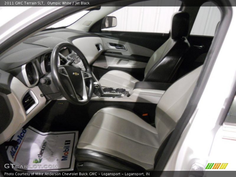 Olympic White / Jet Black 2011 GMC Terrain SLT