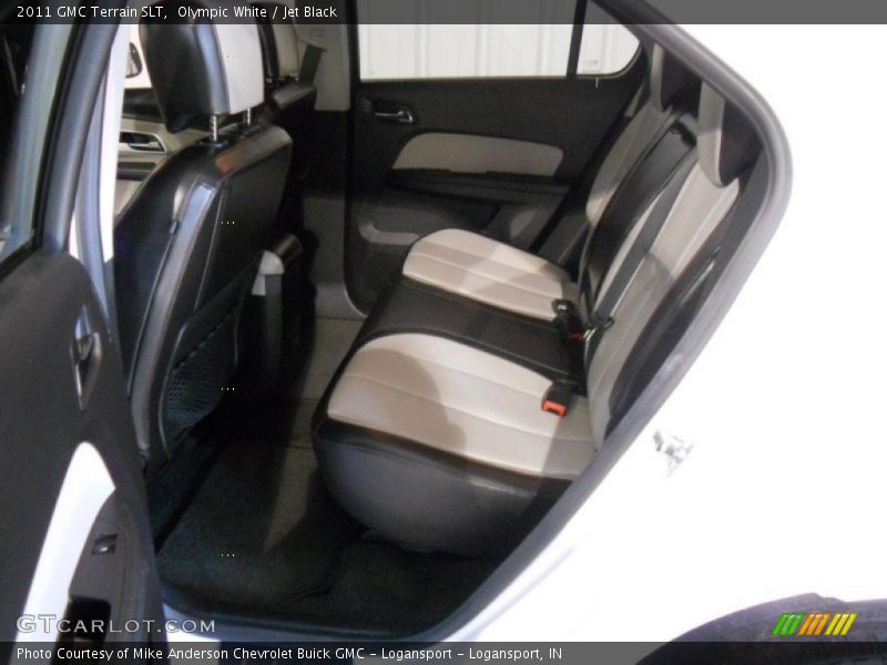 Olympic White / Jet Black 2011 GMC Terrain SLT