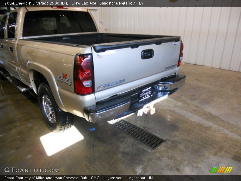 Sandstone Metallic / Tan 2004 Chevrolet Silverado 2500HD LT Crew Cab 4x4