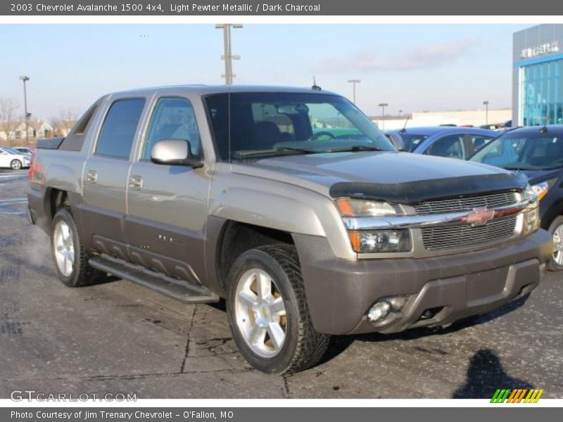 Light Pewter Metallic / Dark Charcoal 2003 Chevrolet Avalanche 1500 4x4