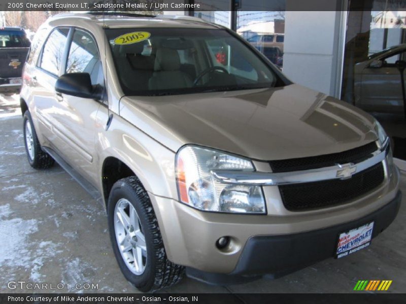 Sandstone Metallic / Light Cashmere 2005 Chevrolet Equinox LT