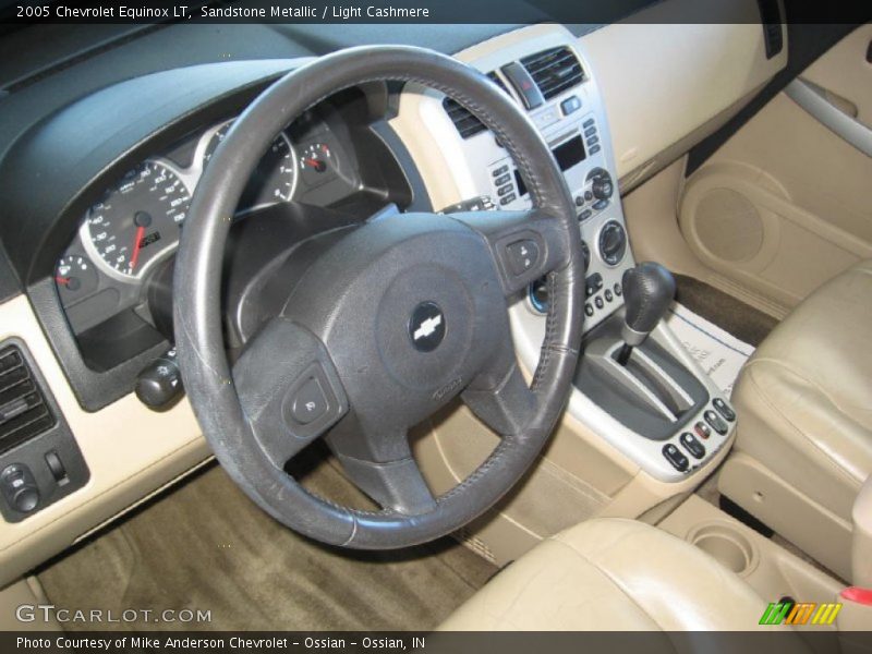 Sandstone Metallic / Light Cashmere 2005 Chevrolet Equinox LT
