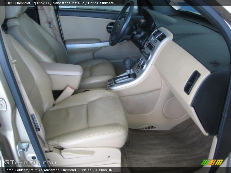 Sandstone Metallic / Light Cashmere 2005 Chevrolet Equinox LT