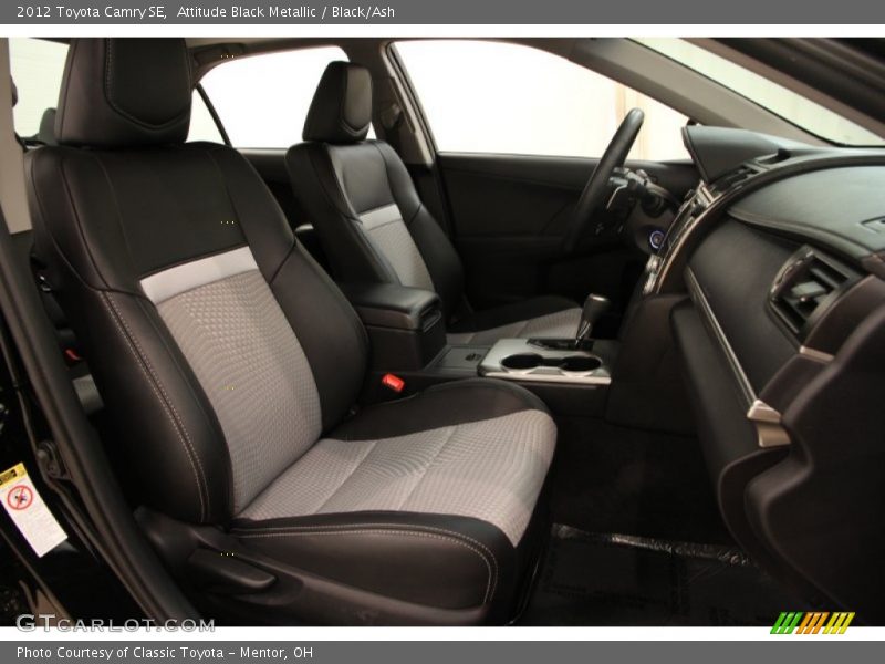 Attitude Black Metallic / Black/Ash 2012 Toyota Camry SE