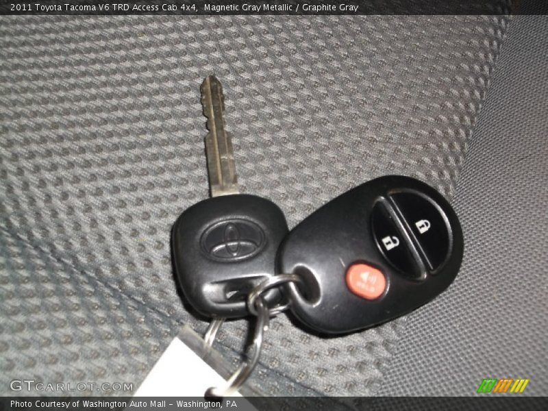 Magnetic Gray Metallic / Graphite Gray 2011 Toyota Tacoma V6 TRD Access Cab 4x4