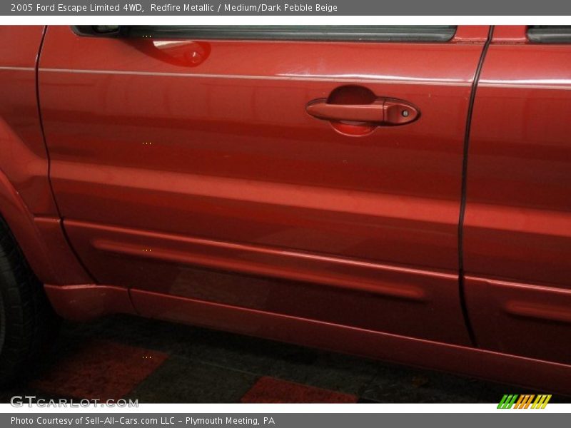 Redfire Metallic / Medium/Dark Pebble Beige 2005 Ford Escape Limited 4WD