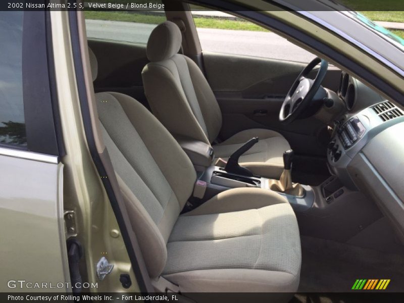 Velvet Beige / Blond Beige 2002 Nissan Altima 2.5 S