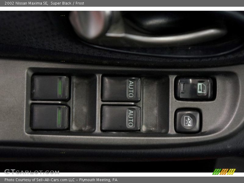 Super Black / Frost 2002 Nissan Maxima SE