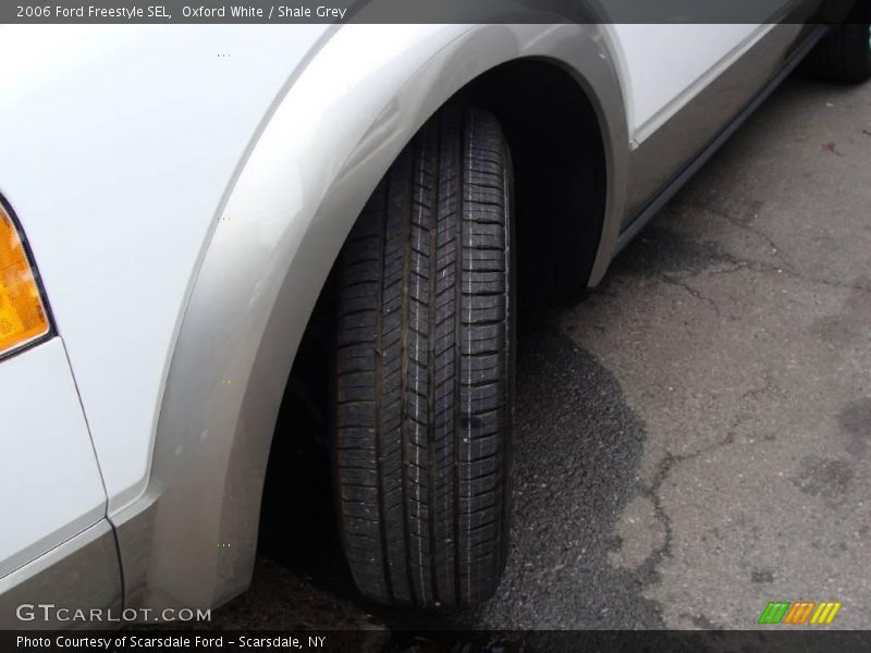 Oxford White / Shale Grey 2006 Ford Freestyle SEL