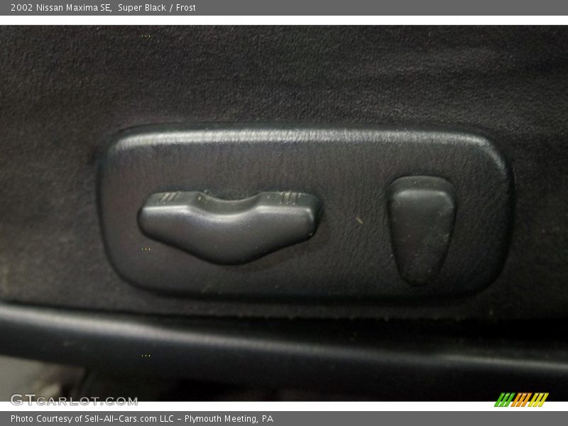 Super Black / Frost 2002 Nissan Maxima SE