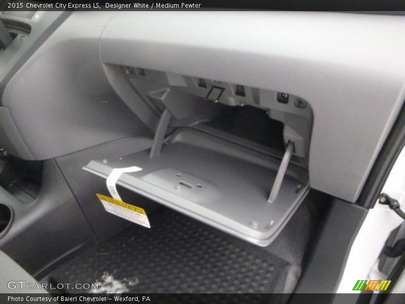 Designer White / Medium Pewter 2015 Chevrolet City Express LS