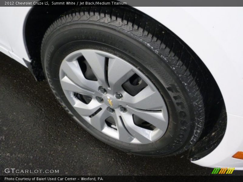 Summit White / Jet Black/Medium Titanium 2012 Chevrolet Cruze LS