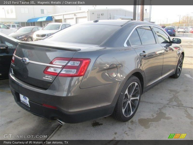 Magnetic Metallic / Charcoal Black 2015 Ford Taurus SEL