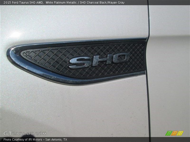 White Platinum Metallic / SHO Charcoal Black/Mayan Gray 2015 Ford Taurus SHO AWD