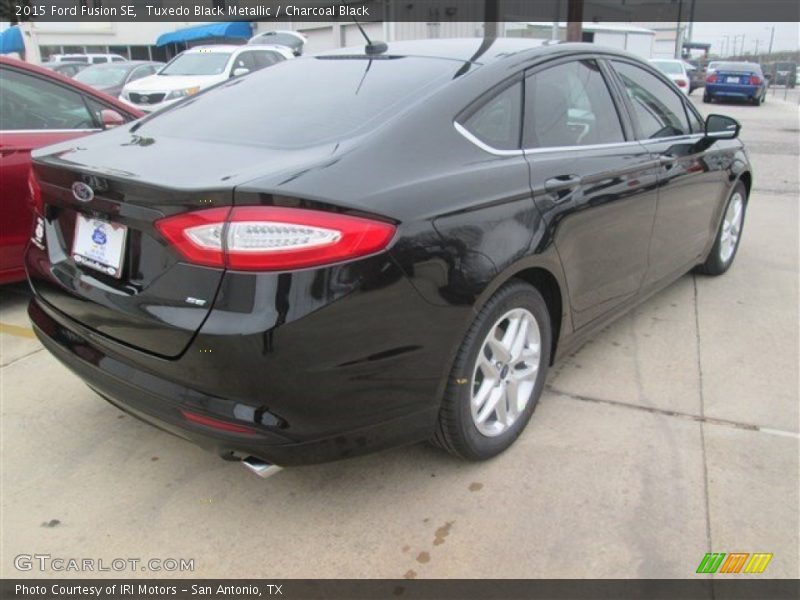 Tuxedo Black Metallic / Charcoal Black 2015 Ford Fusion SE