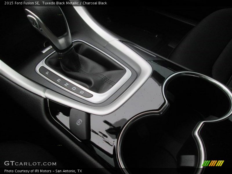 Tuxedo Black Metallic / Charcoal Black 2015 Ford Fusion SE