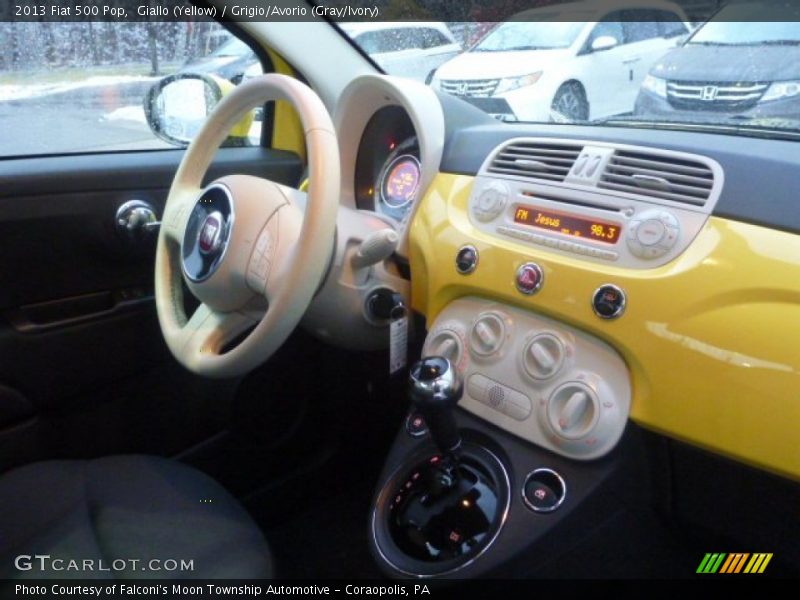 Giallo (Yellow) / Grigio/Avorio (Gray/Ivory) 2013 Fiat 500 Pop
