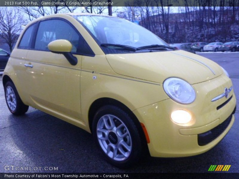 Giallo (Yellow) / Grigio/Avorio (Gray/Ivory) 2013 Fiat 500 Pop