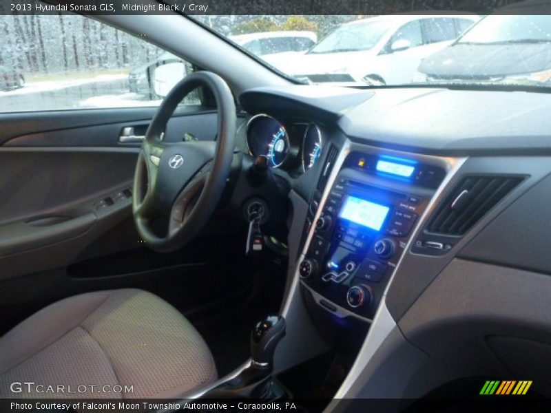 Midnight Black / Gray 2013 Hyundai Sonata GLS