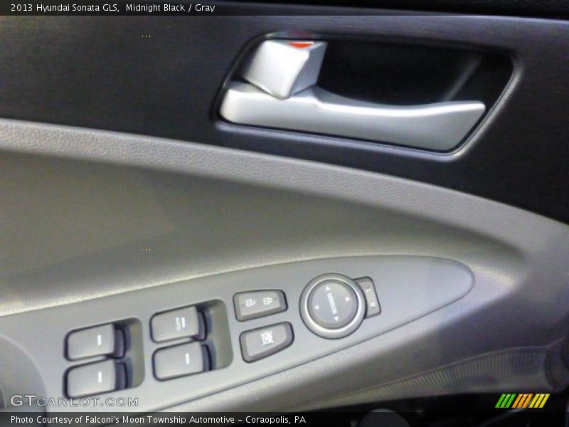 Midnight Black / Gray 2013 Hyundai Sonata GLS