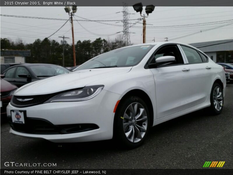 Bright White / Black 2015 Chrysler 200 S