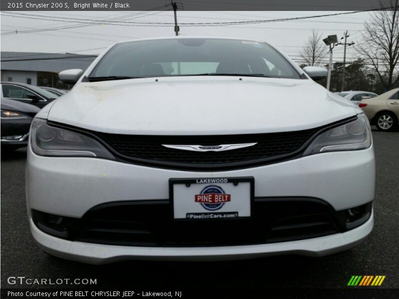 Bright White / Black 2015 Chrysler 200 S