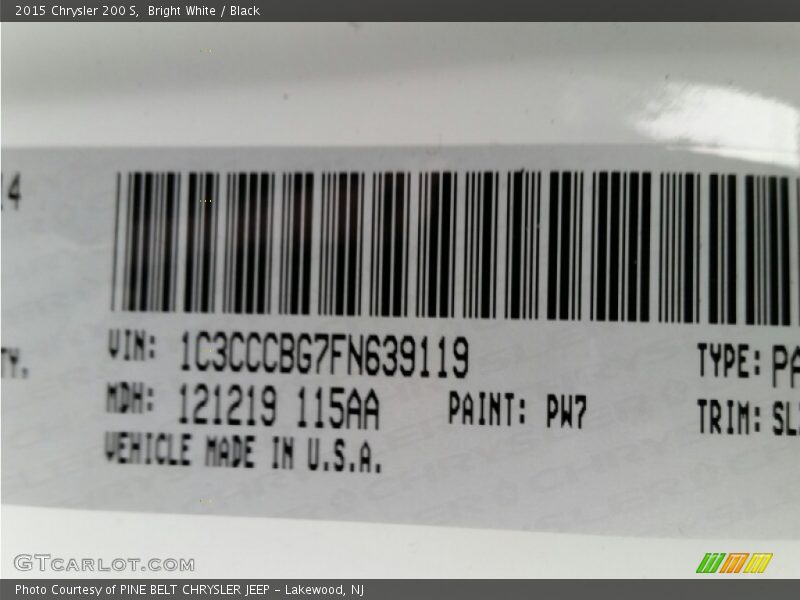 Bright White / Black 2015 Chrysler 200 S