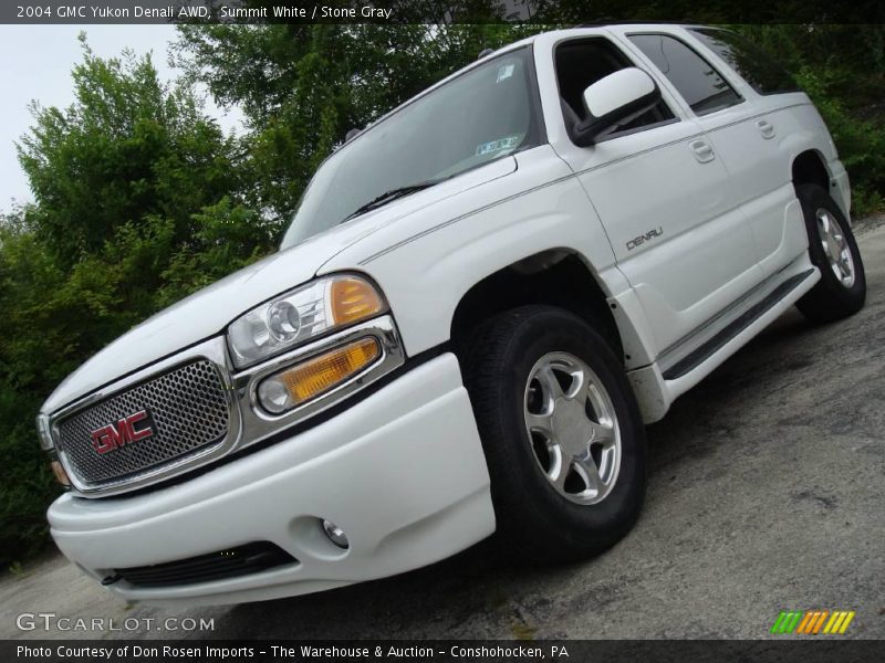 Summit White / Stone Gray 2004 GMC Yukon Denali AWD