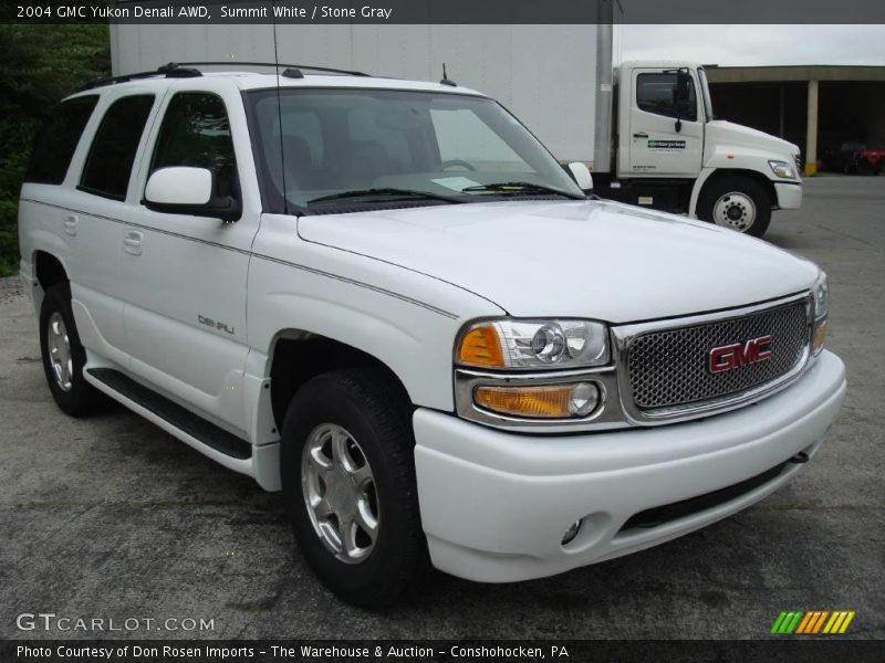 Summit White / Stone Gray 2004 GMC Yukon Denali AWD