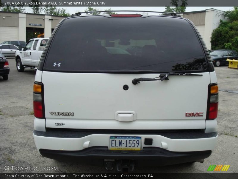 Summit White / Stone Gray 2004 GMC Yukon Denali AWD