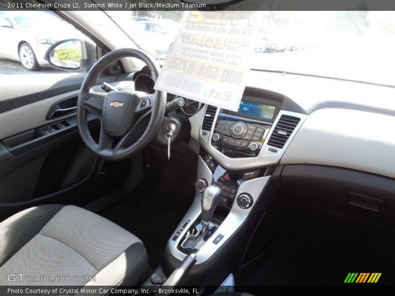 Summit White / Jet Black/Medium Titanium 2011 Chevrolet Cruze LS