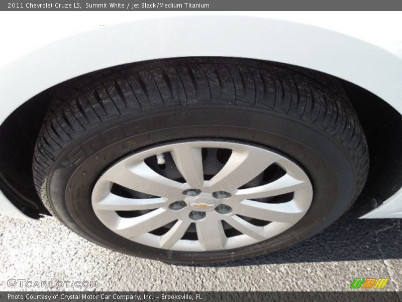 Summit White / Jet Black/Medium Titanium 2011 Chevrolet Cruze LS