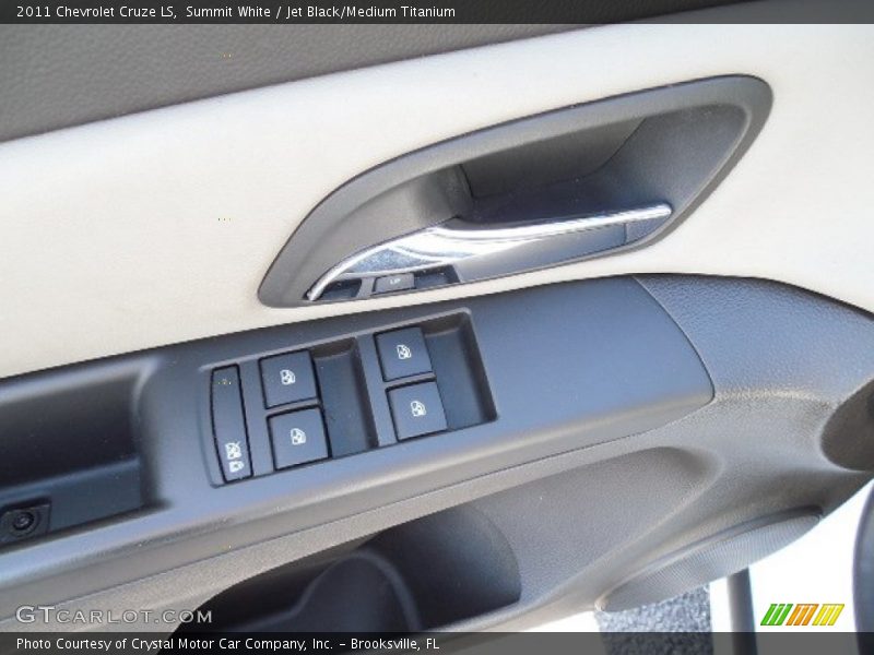 Summit White / Jet Black/Medium Titanium 2011 Chevrolet Cruze LS