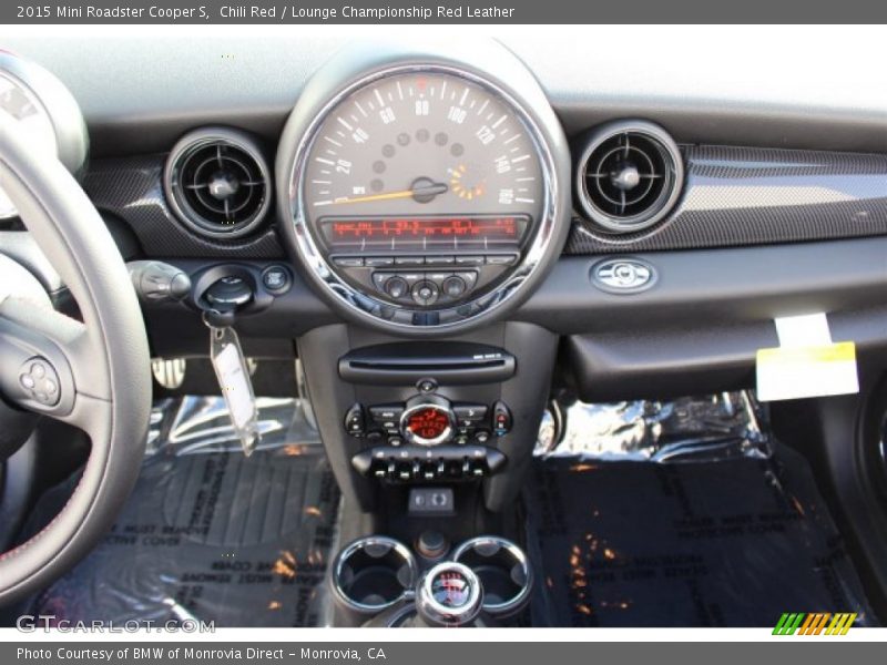Dashboard of 2015 Roadster Cooper S
